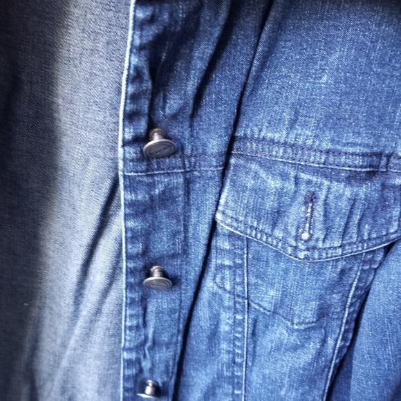 3/ $25 Denim jacket - Picture 2 of 3